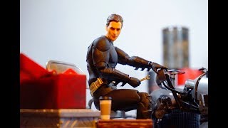 Medicom Mafex Christopher Nolan Batman Begins Movie BATMAN Action Figure Review