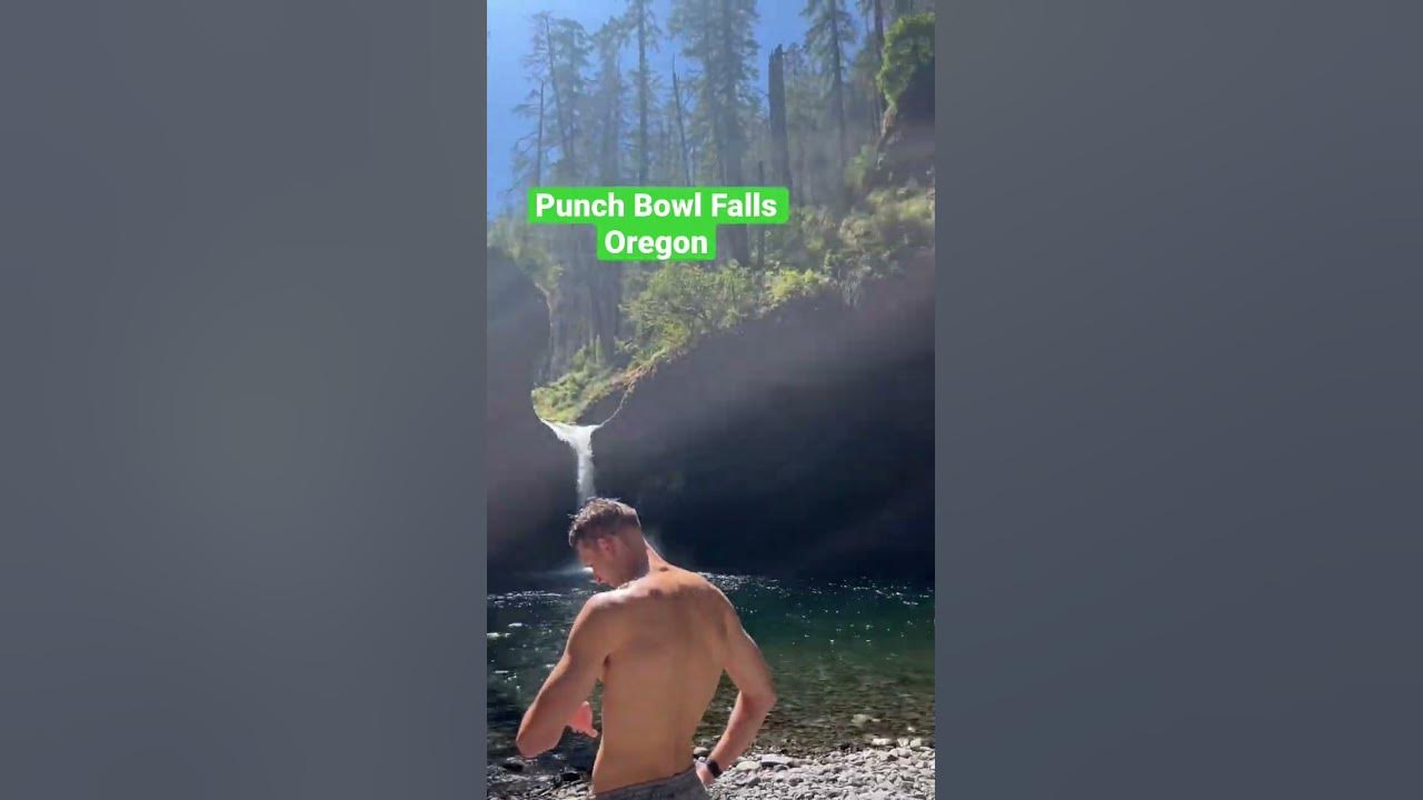 Punch bowl falls in Oregon