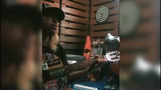 Lukanegara hidup berlutut atau mati berdiri cover togllek