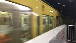 西武新2000系前期型2057Fが各駅停車上石神井行きとして西武新宿線高田馬場駅を発車するシーン！