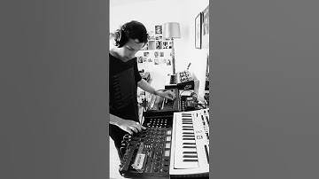 #electronicmusic #808 #productionmusiclive #dawless #techno #synthesizer #moog #vintagesynth