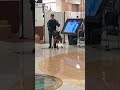 忠実に座って待っててくれる警視庁警察犬、ハンドラーのことが気になって立ちあがるイッヌ🐕‍🦺、【テロ対処合同訓練 in イオンモール日の出】五日市警察署👮🚨