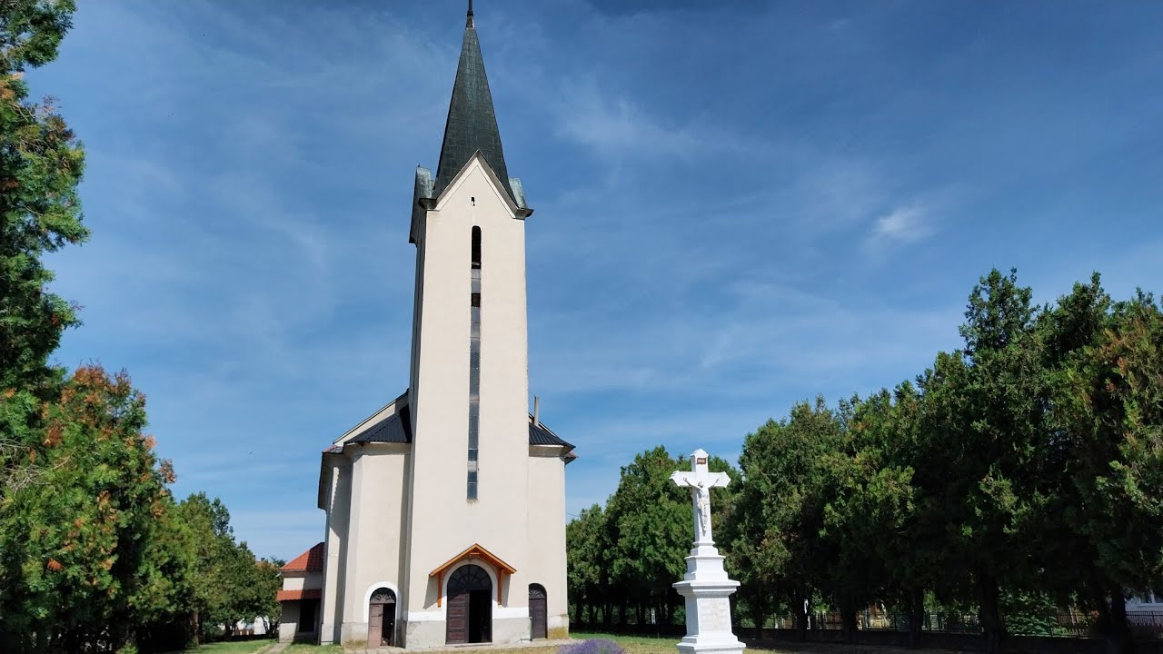 Ipolytarnóc (H)  A Krisztus Király templom harangjai
