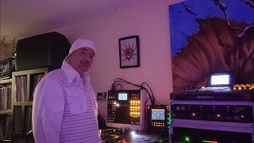 MPC 5000 vs MPC Live II