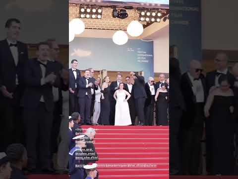 Artus et son équipe défilent au festival de Cannes !