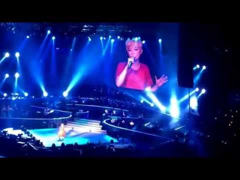 19/2/15 Alan Tam Concert~陳慧孄唱"誰可改變"(Homan影片)