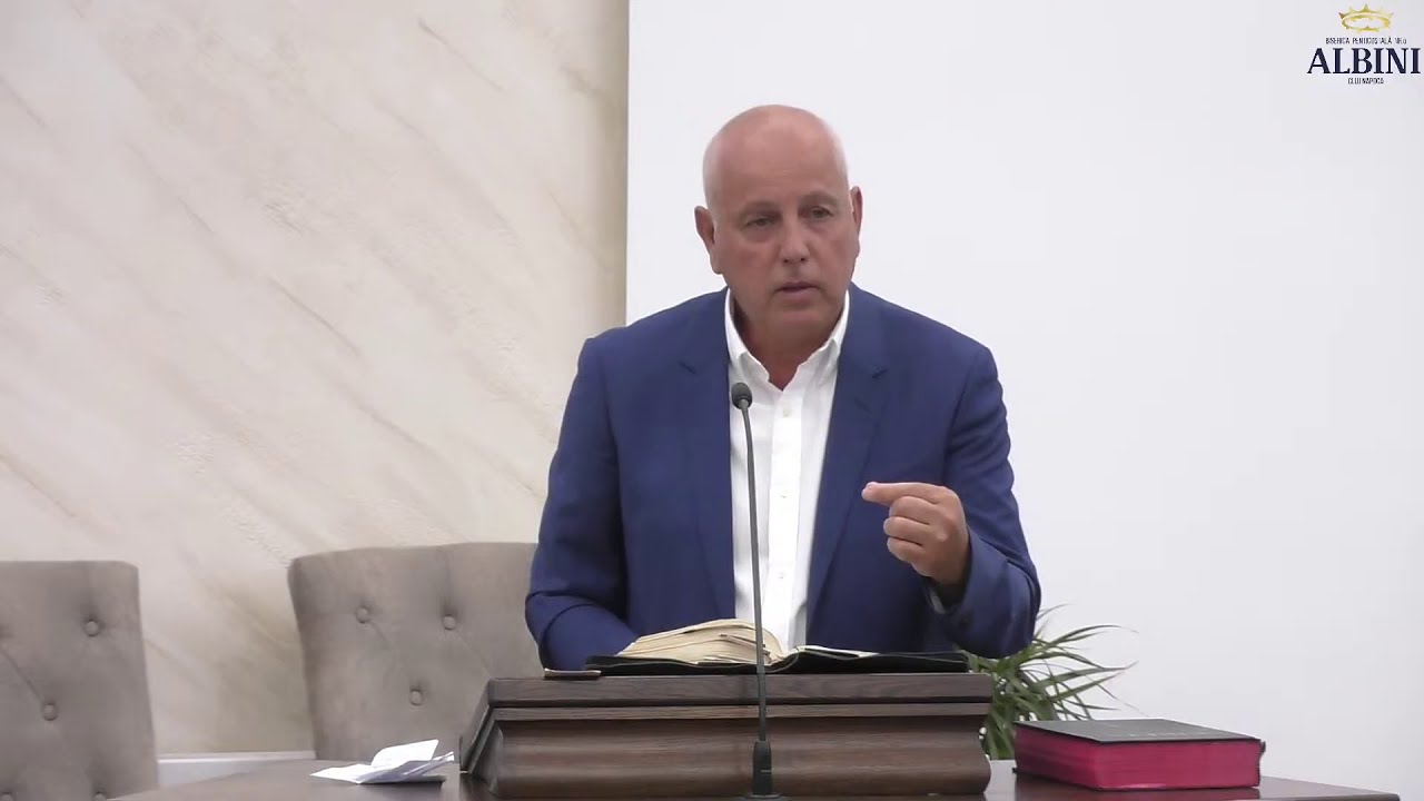 Călin Turcu - Din bordelul groazei în casa salvării