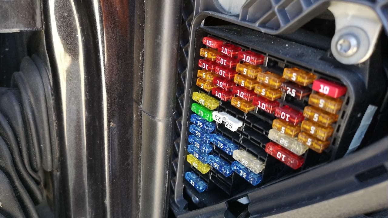 voyant ABS et frein à main qui clignote sur Polo 2005 résolu YouTube