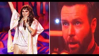 Taran Killam Make Literal Face on Kesha’s Surprise “Tik Tok” Performance at 2019 AMAs