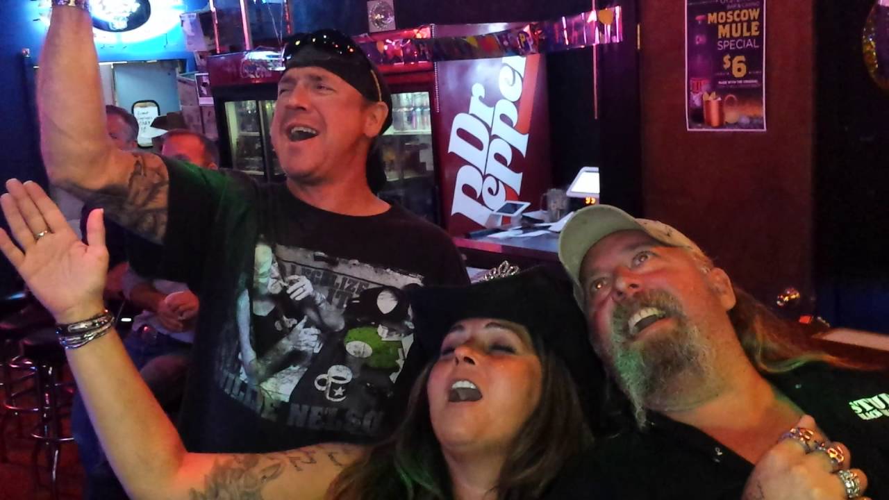 Flanegan singing Hallelujah....Oyster Bay bar....Deadwood, SD! YouTube