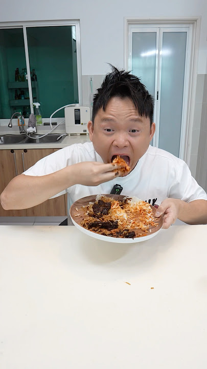 Chef Wan Dendeng Daging in Malaysia 🇲🇾 is good? #hungrysam #reallygoodornot #chefwan