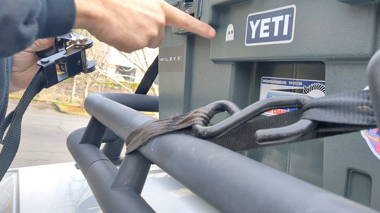 How to Secure Plano Trunk to FJ Cruiser Roof Rack YouTube