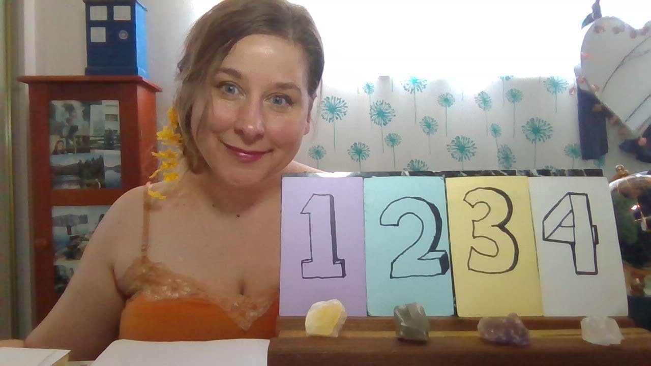 How Would a Reader Describe You? Pick a Card Tarot Reading