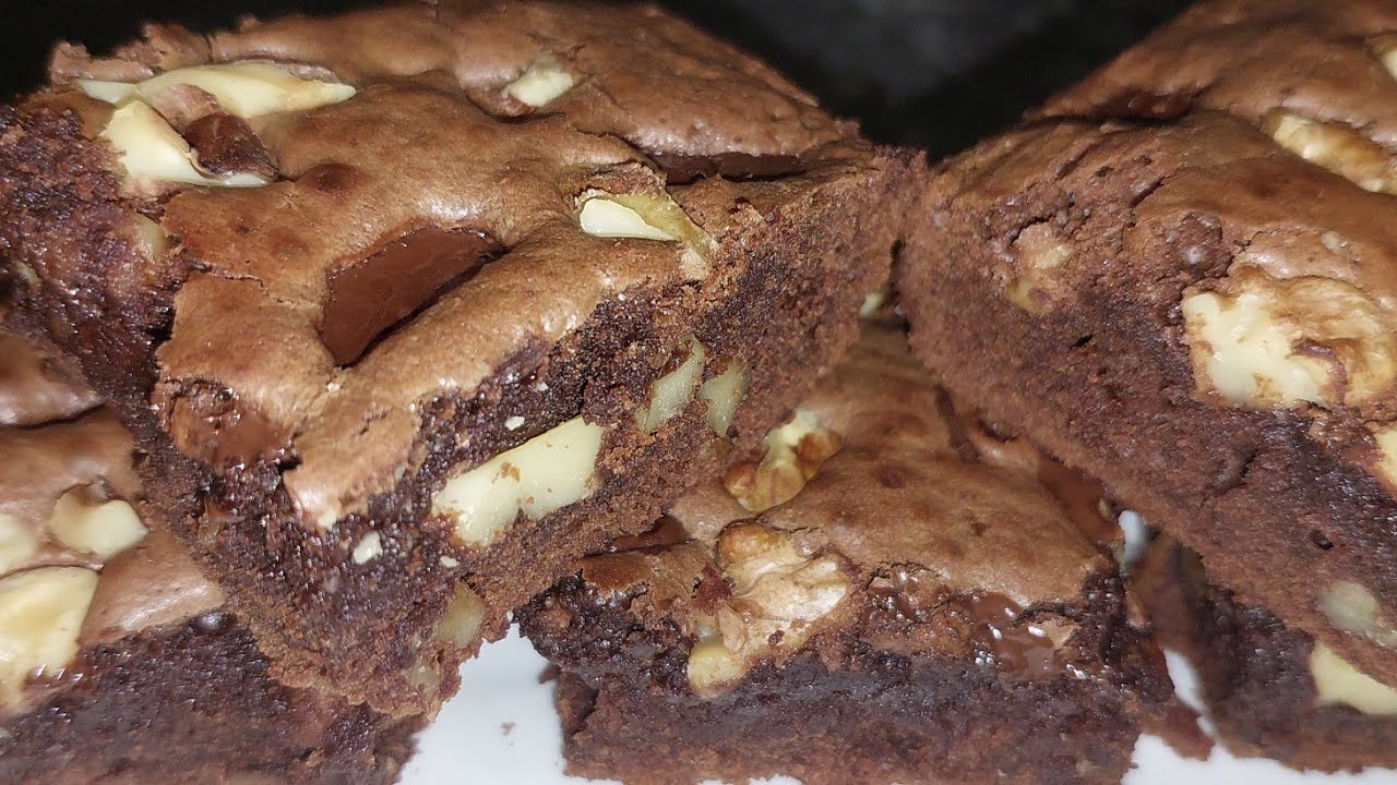 أسهل من هذا ماتلقايش براونيز لذيذ و معلك تيوجد بسرعة البرق وصفة مبسطة بدون تعقيدات  و الطعم خيال