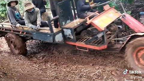 Xe công nông 2 cầu leo dốc trời mưa nguồn TikTok