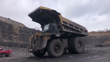 CAT 785D MINING TRUCK