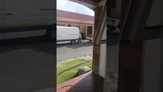 S18E08 Cigarette truck robbed from cargo in South Africa