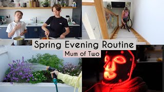 SPRING EVENING ROUTINE | MUM OF 2 & SPLITTING CHORES | Kerry Whelpdale