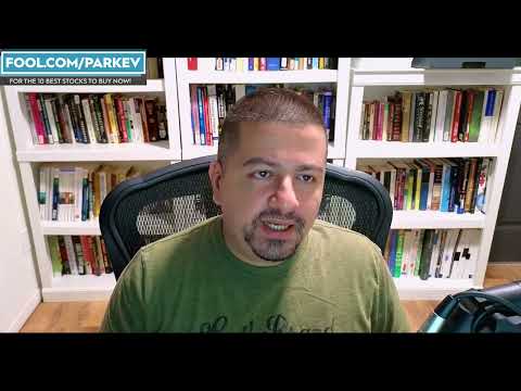 Should You Buy CrowdStrike Stock After the Huge Investor Update? | CRWD Stock Analysis Episode cover