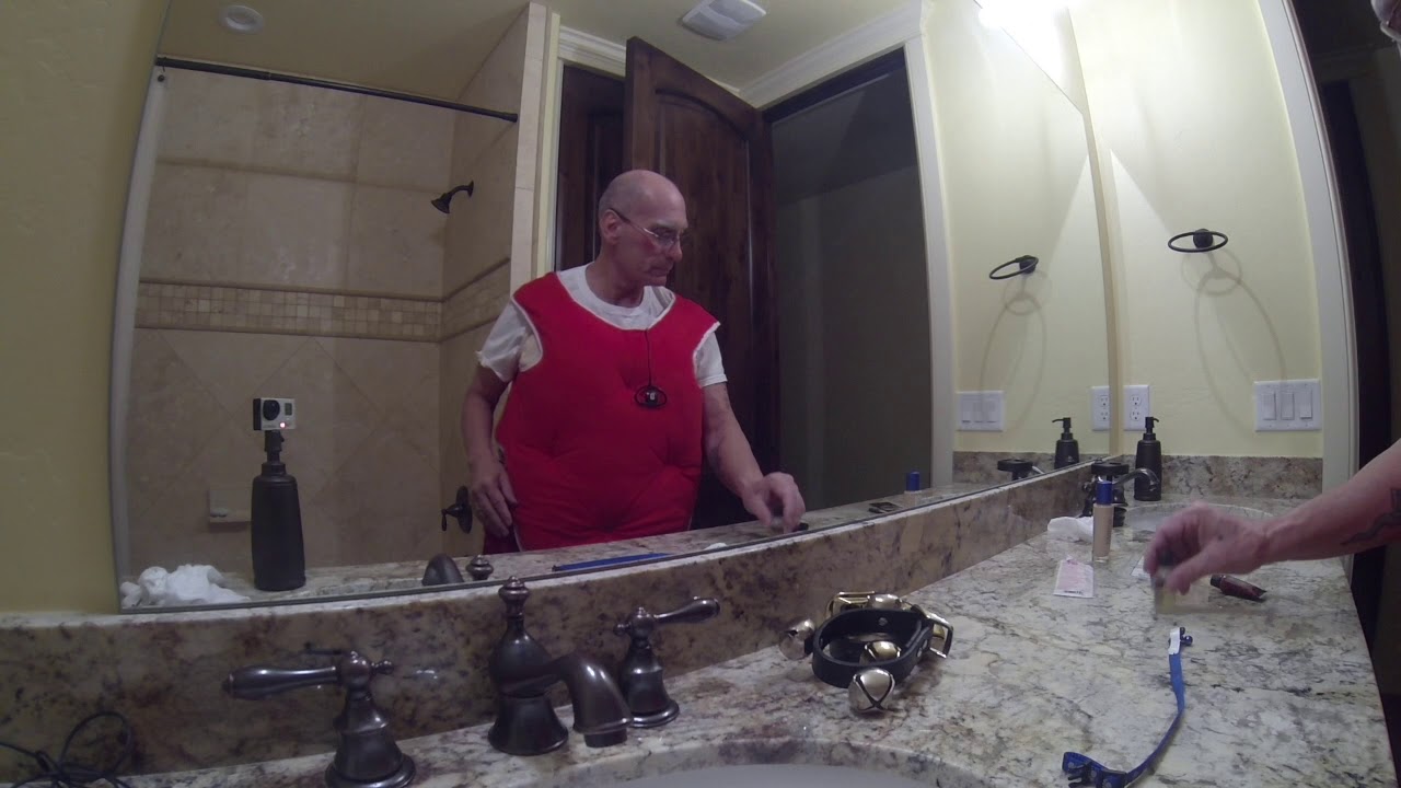 How to make Santa makeup and costume tips