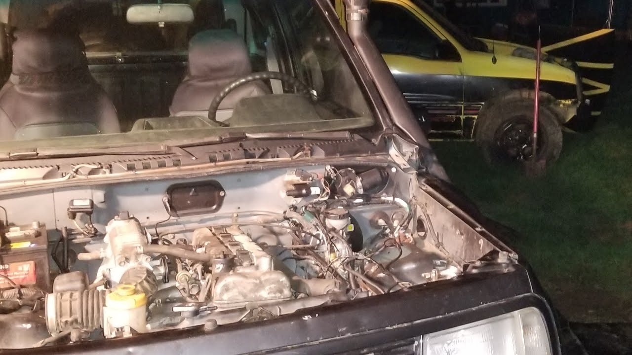 Geo Tracker 2.0 engine swap PART 5 (Putting the engine into the tracker