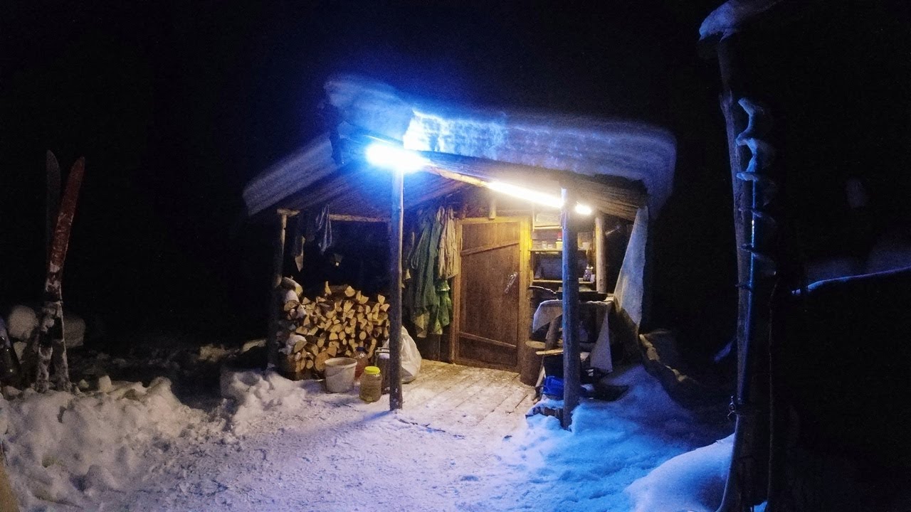 ПРОВЕДАЛИ ИЗБУ. ДВЕ НОЧИ в ТАЙГЕ. ЛЕОНТЬЕВИЧ ТОПИТ БАНЮ. ПОЙМАЛИ ЩУКУ ...