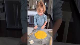 Edible Pumpkin Spice Play Dough #sensory #sensoryplay #tastesafe