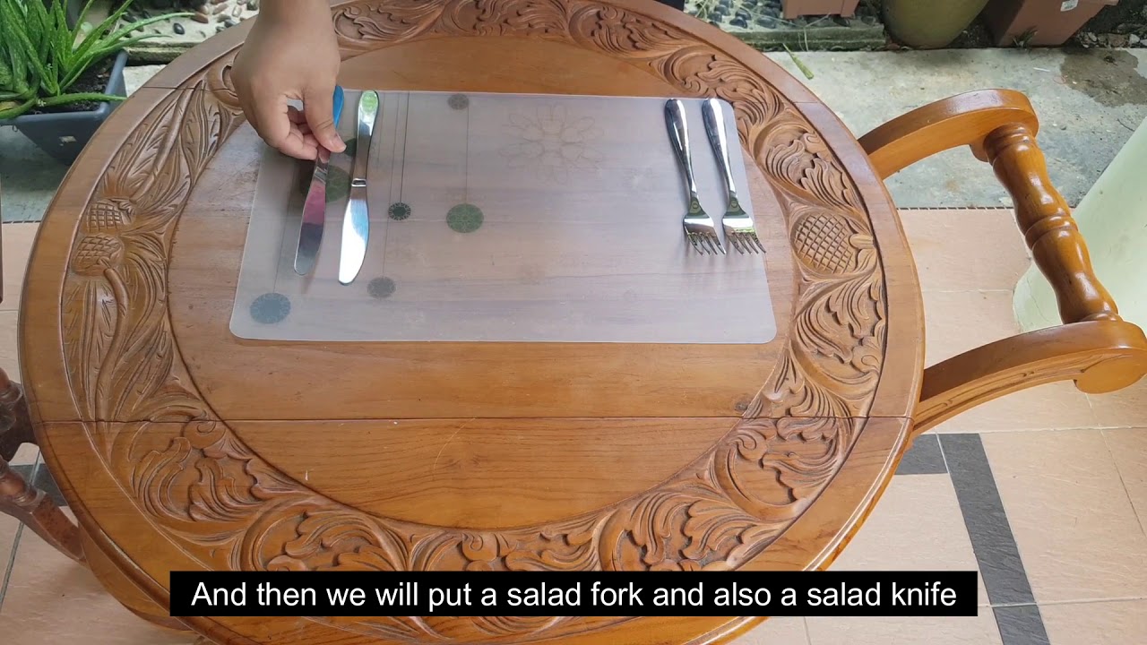 How to make a table setting - YouTube