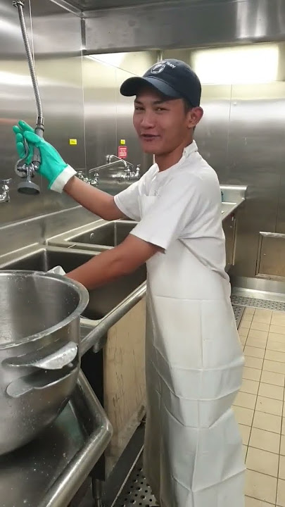 Kerja Cuci Piring Gajinya Rp.10 juta #cruiseship #hollandamericaline #seaman #youtubeshorts