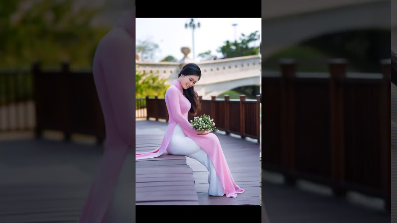 Nét đẹp tao nhã dịu  hiền, nết na với tà Áo dài Việt Nam