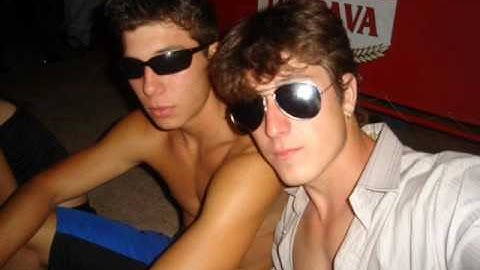 .::Ðougläs Þäяis::. para kem  pode