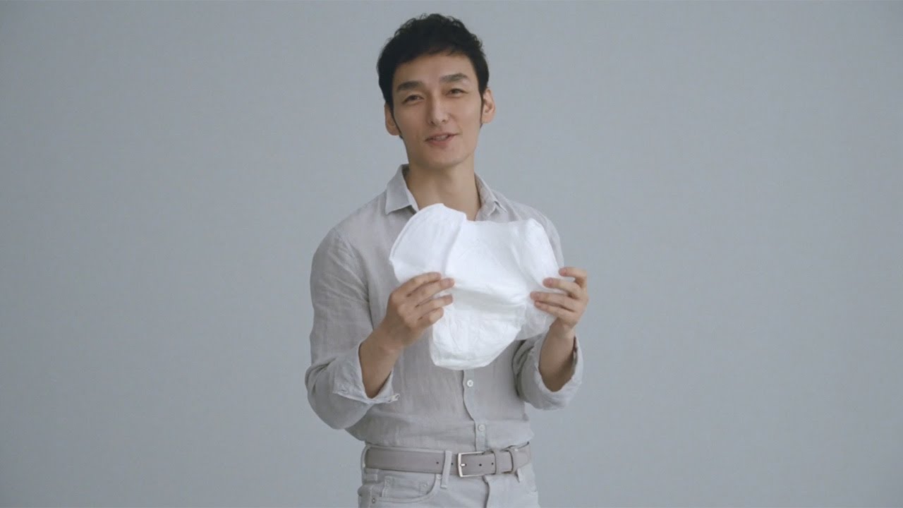 Tsuyoshi Kusanagi appears in new commercial for adult diaper brand