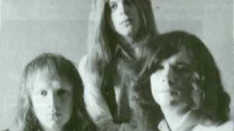 T2 - Questions And Answers (1970)