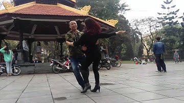 Zouk street dance - Viet le & Nhi Miu