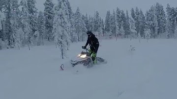 Polaris RMK 800 "The Scandinavian Beast" in fresh powder