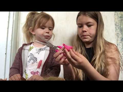 Video: Hvor Holdes Den Største Samlingen Av Barbie-dukker?