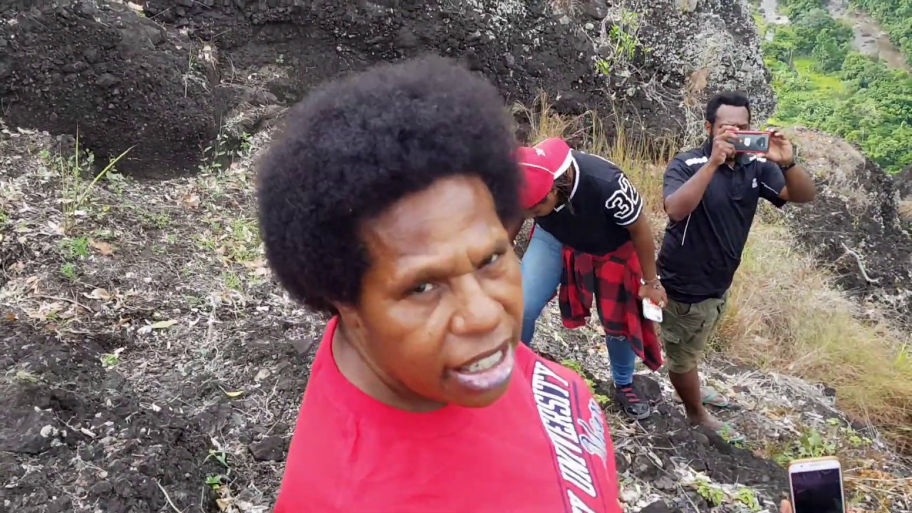 Sogeri Lookout with the Fam.