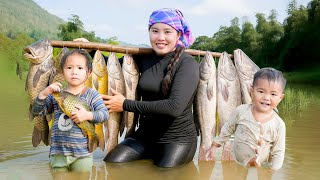 Download Lagu Harvesting 1500kg Giant River Carp - Bring them to Market Sell with My Daughter MP3