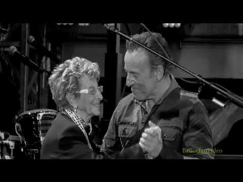SPRINGSTEEN'S MOM TRIBUTE