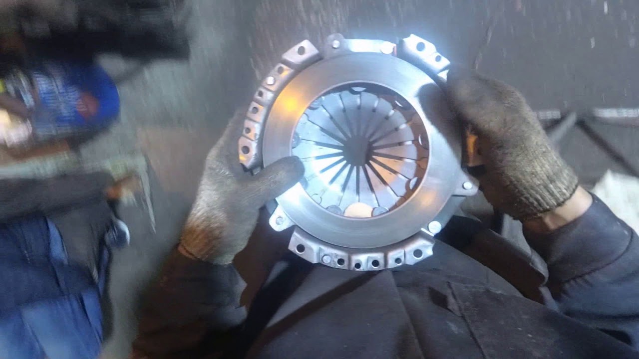 ВАЗ. 2108 - 2115. Замена сцепления. - YouTube