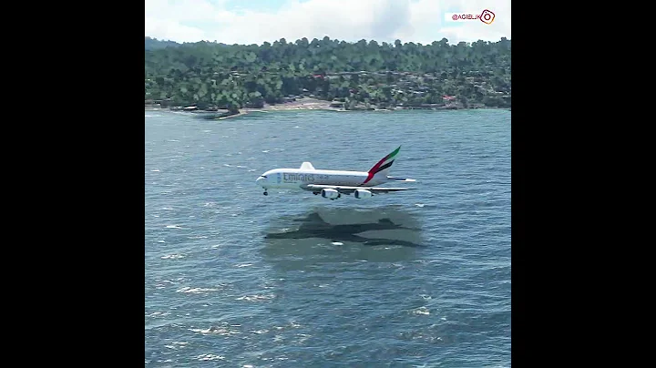 Very Low With water Before landing Airbus A380 Emirates at New Zeland Airport #shorts - DayDayNews