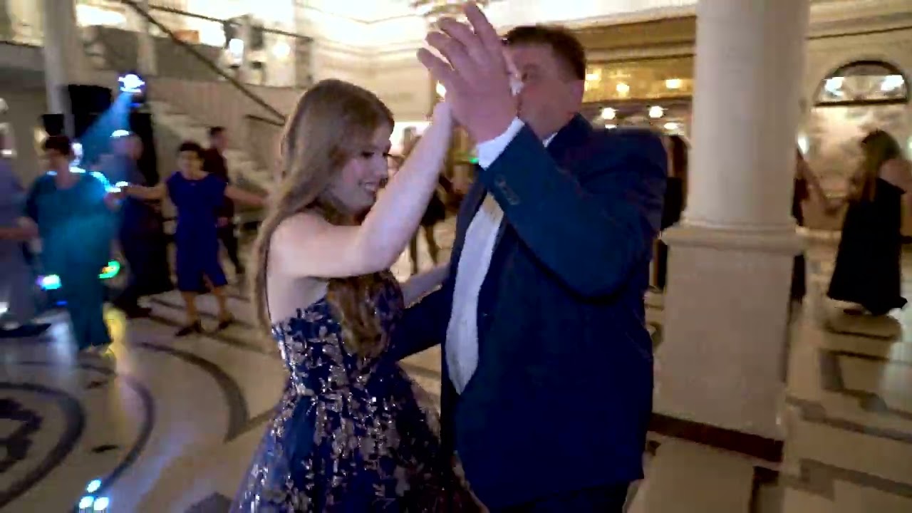 Pierwszy Taniec Julki z Tatą 🕺💃