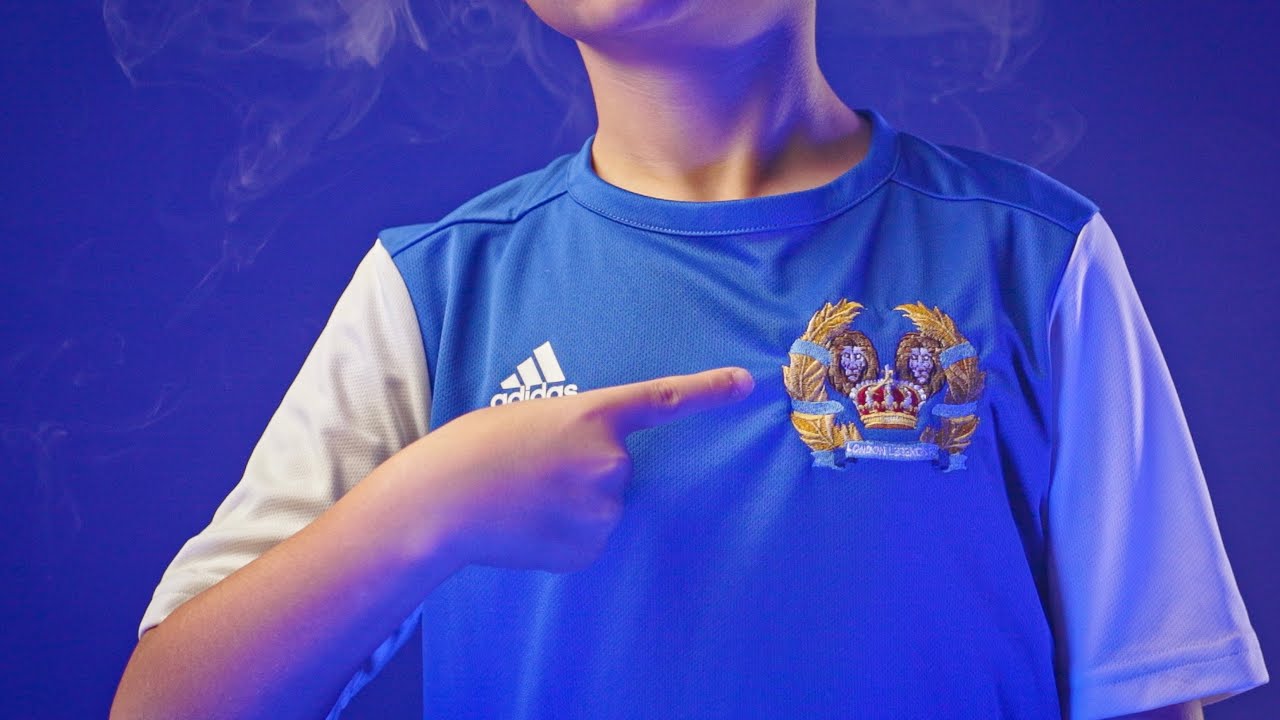 We Roar! | Football Shoot | London Legends FC | Kaz & Yunus