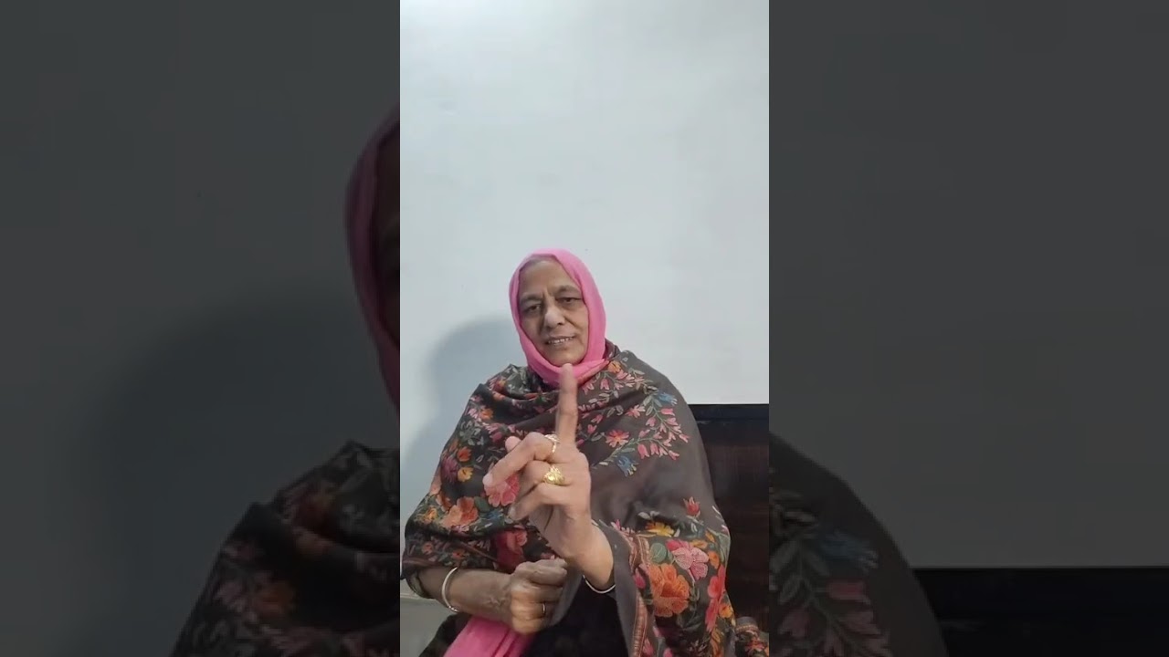 ਲੋਹੜੀ ਸੁੱਕੀ ਜਾਣੀਂ ਚਾਹੀਦੀ ਨੀਂ ਭਾਬੀਏ ਕੱਲੀ ਨੂੰ ਪੰਜੀਰੀ ਖਾਣੀ ਚਾਹੀਦੀ ਨੀਂ ਭਾਬੀਏ#virsa sambhalo#song#funny#