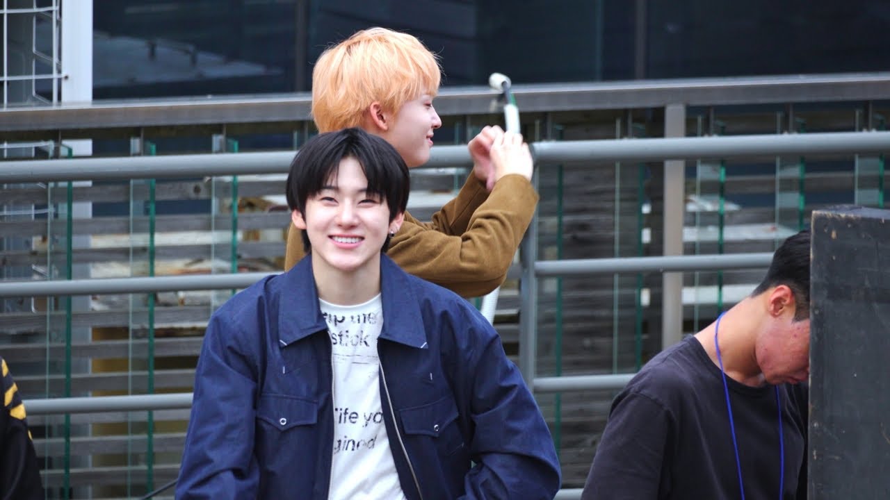 하이파이브회 _ 빌보드 코리아, 버스킹 라이브 with 킥플립 (KickFlip) | 계훈 , 아마루 , 동화 , 주왕 , 민제 , 케이주 , 동현