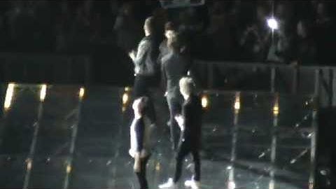 One Direction - One Way Or Another part 2 - O2 Arena April 1st 2013