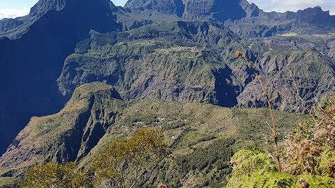 Quels sont les trois cirques de La Réunion ?