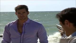 William Levy arrodillado ante David Zepeda