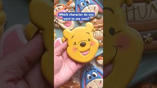Pooh bear cookie! 🍯 #cookiedecorating #royalicing #characters #satisfying #cookies #baking #cookier