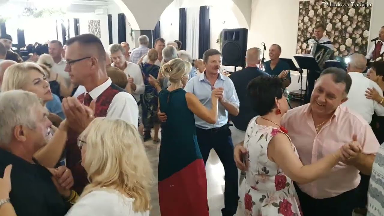 POTAŃCÓWKA w super klimatach a na parkiecie saksofonista Marcin z uroczą partnerką